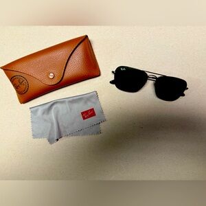 Ray-Ban RB3136 Caravan Square Sunglasses